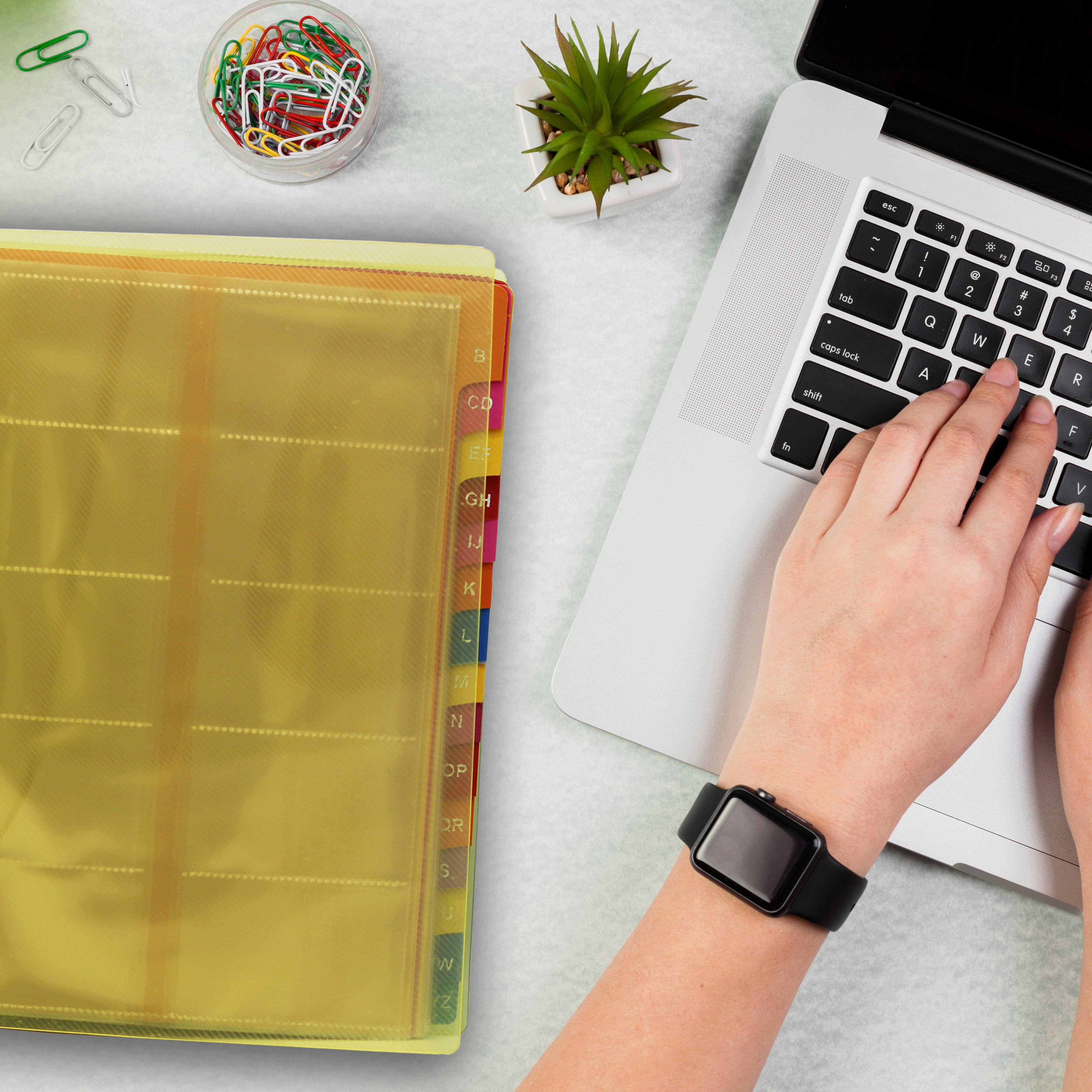 Keny Business Card Folder | 10 Cards | 800 Pockets | With Index Set & Box